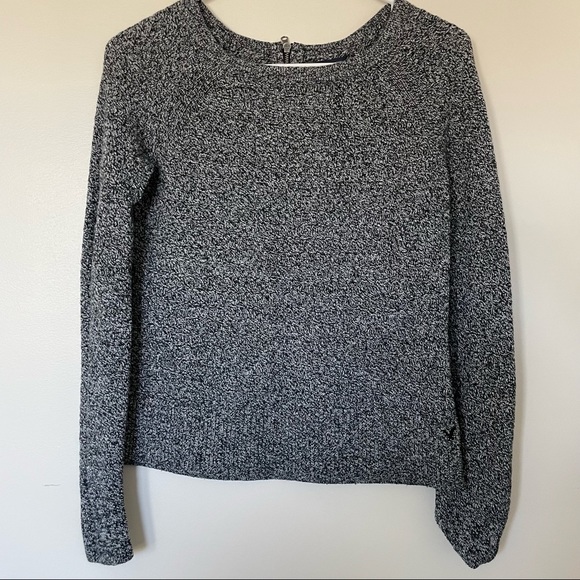 7 Tops $25/ American Eagle Outfitters Black & White Marled Sweater. Size Small - Picture 1 of 9